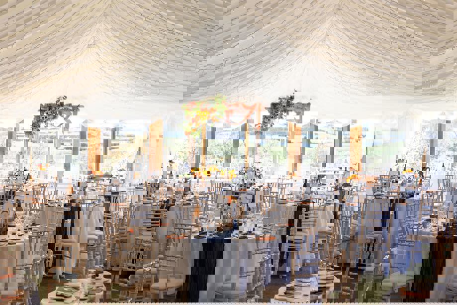 Marquee with an example of table set up